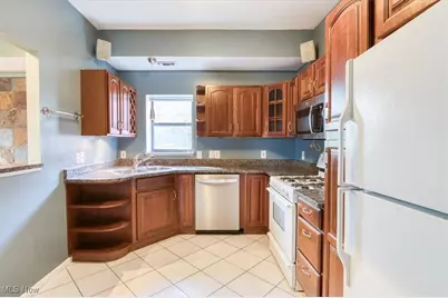 11014 Detroit Avenue #5, Loveland, OH 44102 - Photo 7