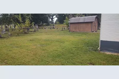 624 Cemetery Street, Coshocton, OH 43812 - Photo 13