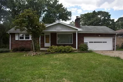 404 S Bon Air Avenue, Youngstown, OH 44509 - Photo 1