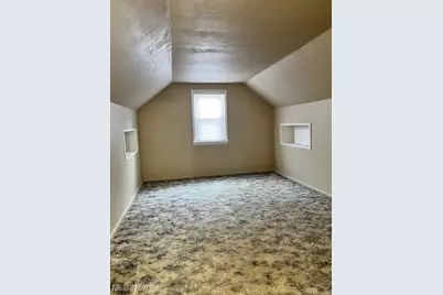 484 E 328th Street, Willowick, OH 44095 - Photo 11