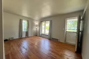 484 E 328th St, Willowick, OH 44095 - Photo 5