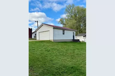 381 3rd Street, Bergholz, OH 43908 - Photo 3