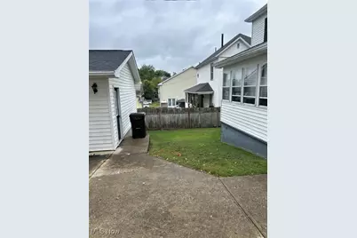 317 N 9th Street, Cambridge, OH 43725 - Photo 5