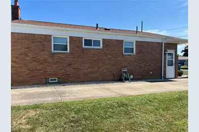 746 Whipple Avenue, Campbell, OH 44405 - Photo 17