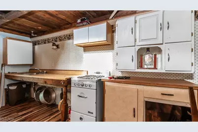 55289 Iowa Road, Cumberland, OH 43732 - Photo 13