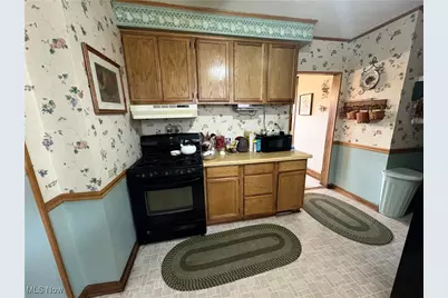 465 Saint Leger Avenue, Akron, OH 44305 - Photo 9