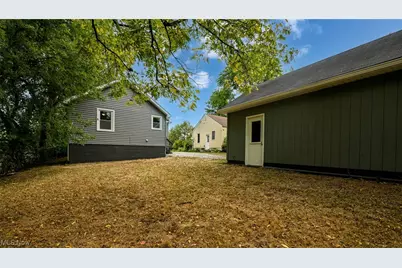 636 Flora Avenue, Akron, OH 44314 - Photo 43