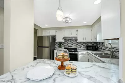 636 Flora Avenue, Akron, OH 44314 - Photo 15