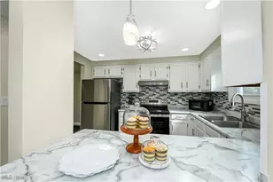 636 Flora Ave, Akron, OH 44314 - Photo 15