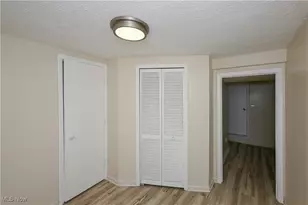 636 Flora Ave, Akron, OH 44314 - Photo 31