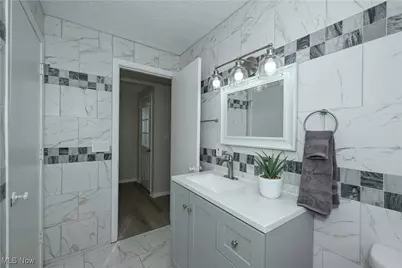 636 Flora Avenue, Akron, OH 44314 - Photo 21