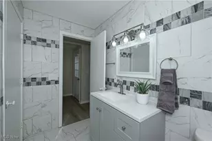 636 Flora Ave, Akron, OH 44314 - Photo 21