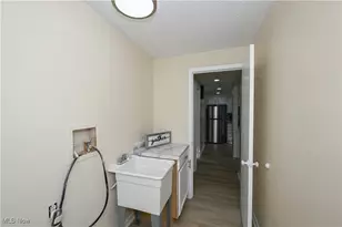 636 Flora Ave, Akron, OH 44314 - Photo 17