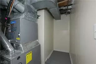 636 Flora Ave, Akron, OH 44314 - Photo 41