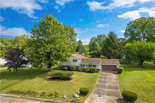 7007 Hidden Valley Dr, Amherst, OH 44001 - Photo 3