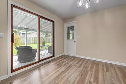 7007 Hidden Valley Drive, Amherst, OH 44001 - Photo 9