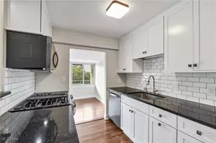 12900 Lake Ave, Oakwood, OH 44107 - Photo 17