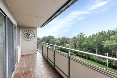 12900 Lake Avenue #820, Oakwood, OH 44107 - Photo 7