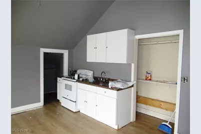 2007 E Midlothian Boulevard, Youngstown, OH 44502 - Photo 17