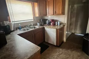 617 Moreley Ave, Akron, OH 44320 - Photo 5