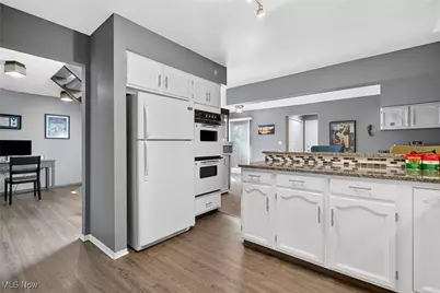 1939 Pine Drive, Kent, OH 44240 - Photo 13