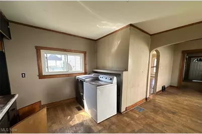 318 N Pleasant Street, New Lexington, OH 43764 - Photo 9