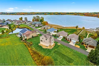 29 Shores Drive, Poland, OH 44514 - Photo 3