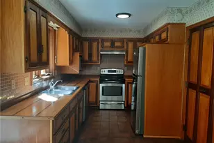 10613 Sherman Rd, Chardon, OH 44024 - Photo 17