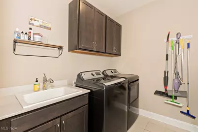 8086 Canyon Ridge, Chagrin Falls, OH 44023 - Photo 23