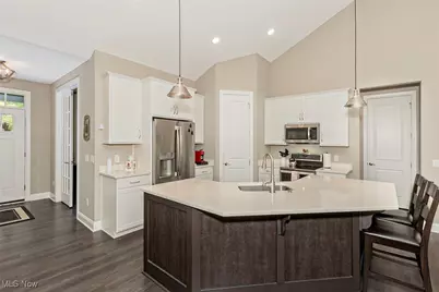 8086 Canyon Ridge, Chagrin Falls, OH 44023 - Photo 5