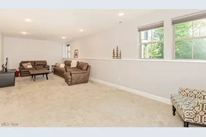 8086 Canyon Ridge, Chagrin Falls, OH 44023 - Photo 25