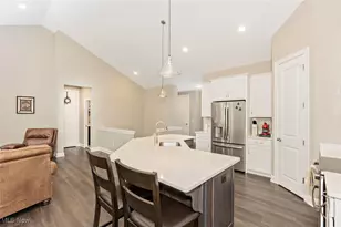 8086 Canyon Ridge, Chagrin Falls, OH 44023 - Photo 7