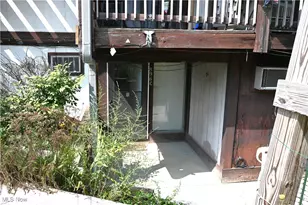 896 Whitepine Dr, Akron, OH 44313 - Photo 1