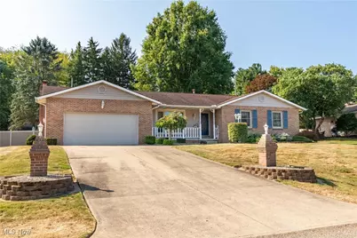 5528 Oakcliff Street SW, Canton, OH 44706 - Photo 1