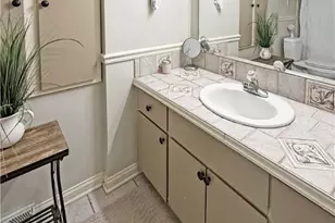 1036 Winhurst Dr, Akron, OH 44313 - Photo 17