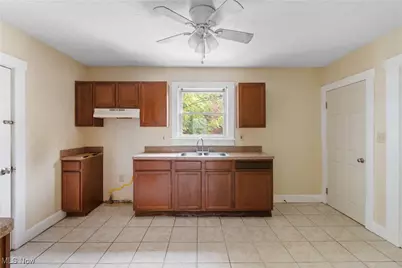 2186 5th Street SW, Akron, OH 44314 - Photo 9