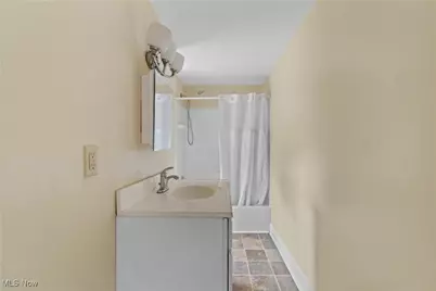 2186 5th Street SW, Akron, OH 44314 - Photo 13