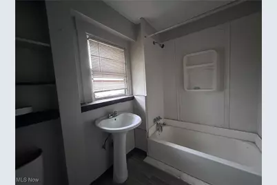 945 E 149th Street, Loveland, OH 44110 - Photo 9