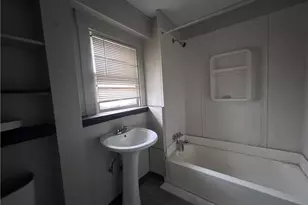 945 E 149th St, Loveland, OH 44110 - Photo 9