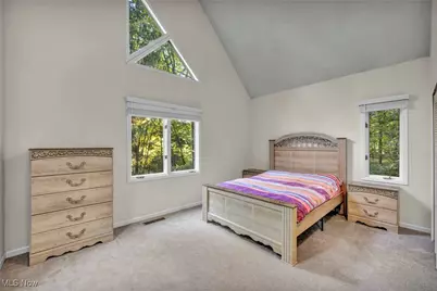 8405 Lucerne Drive, Chagrin Falls, OH 44023 - Photo 35