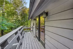 8405 Lucerne Dr, Chagrin Falls, OH 44023 - Photo 11