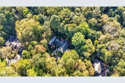 8405 Lucerne Drive, Chagrin Falls, OH 44023 - Photo 7