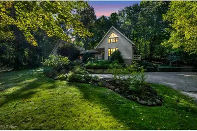 8405 Lucerne Drive, Chagrin Falls, OH 44023 - Photo 5