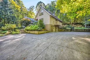 8405 Lucerne Dr, Chagrin Falls, OH 44023 - Photo 3