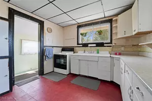 1026 E 16th St, Ashtabula, OH 44004 - Photo 5