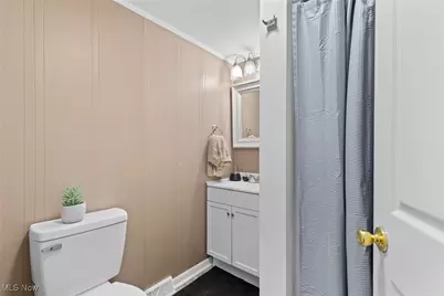 1053 Broadway Street, Martins Ferry, OH 43935 - Photo 15