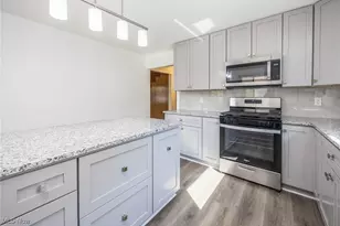 160 Poinciana St, Newport, OH 45768 - Photo 5