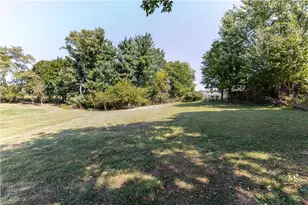 231 Miller Ave, Weirton, WV 26062 - Photo 27