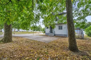 1107 W Wilbeth Rd, Akron, OH 44314 - Photo 33