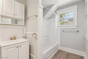 413 Crestwood Ave, Akron, OH 44302 - Photo 23